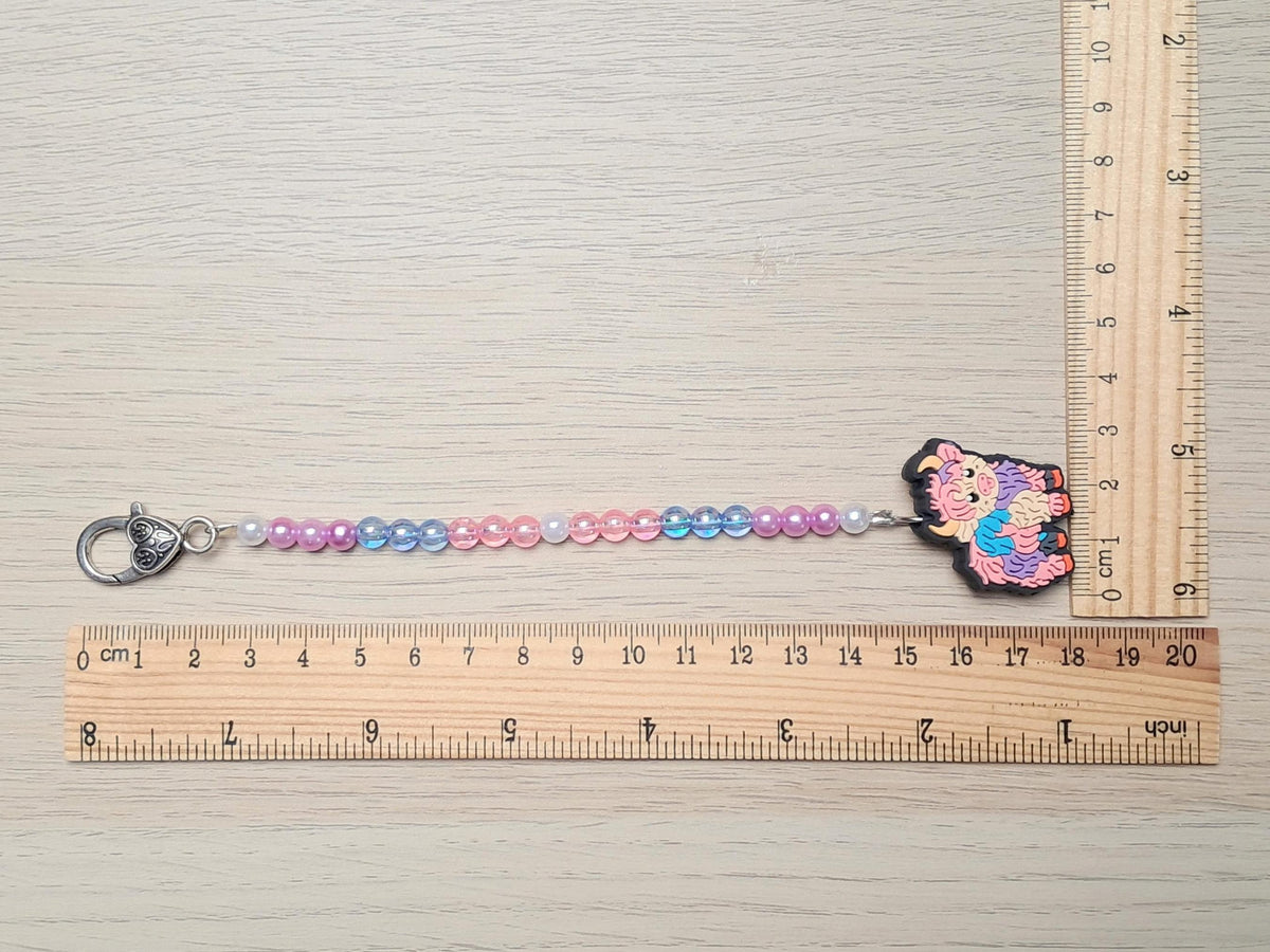 Highland Cow Scissor Fob and Protection Bead, Rainbow Coo Safety Scissor Keeper, Embroidery Sewing Crochet Knitting Notion, Project Bag Tool