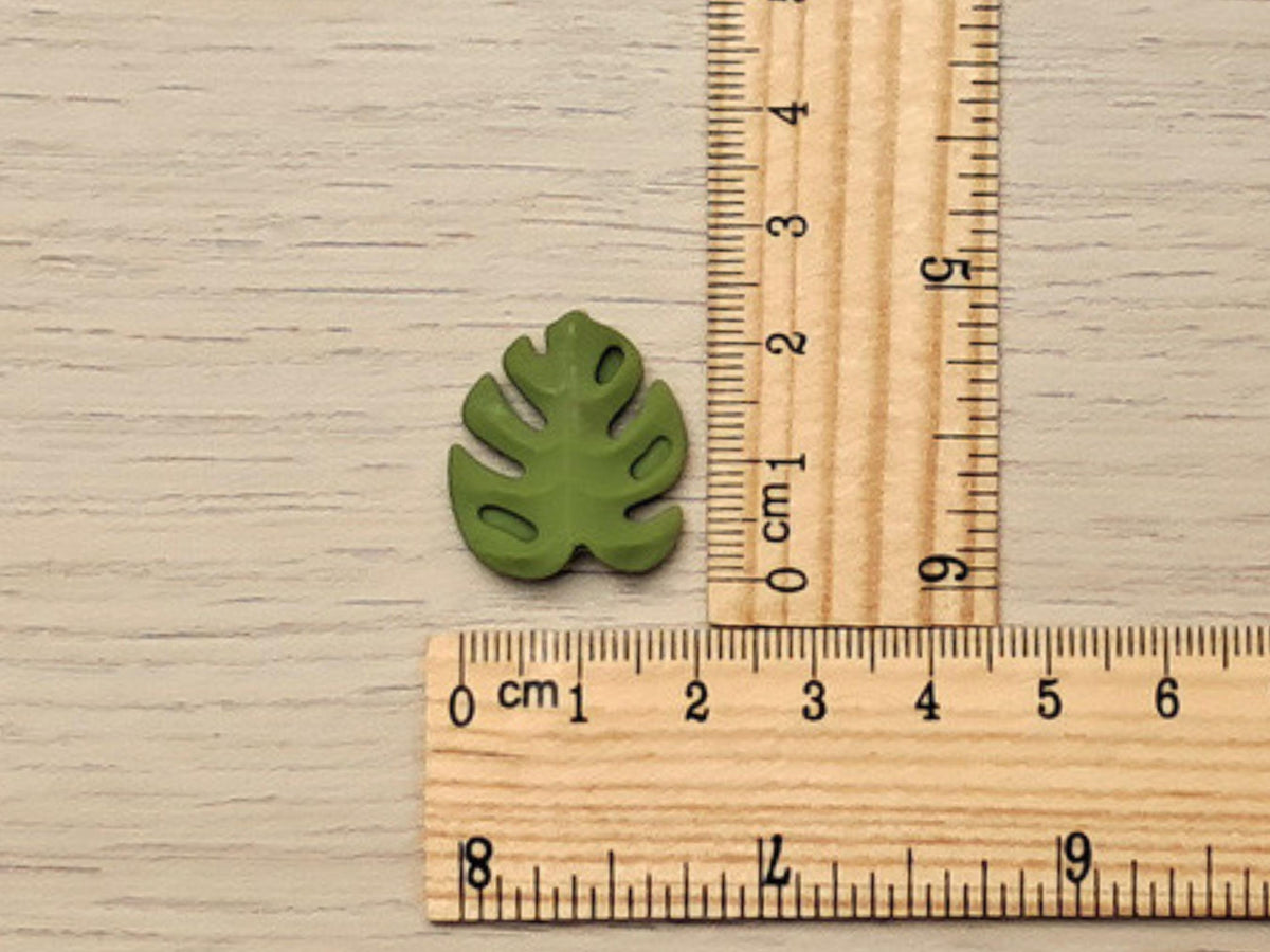 Monstera Leaf Stitch Stopper, Tropical Plant Silicone Scissor Tip Protector, Project Saver, Knitting Needle Cap, Crochet Hook End