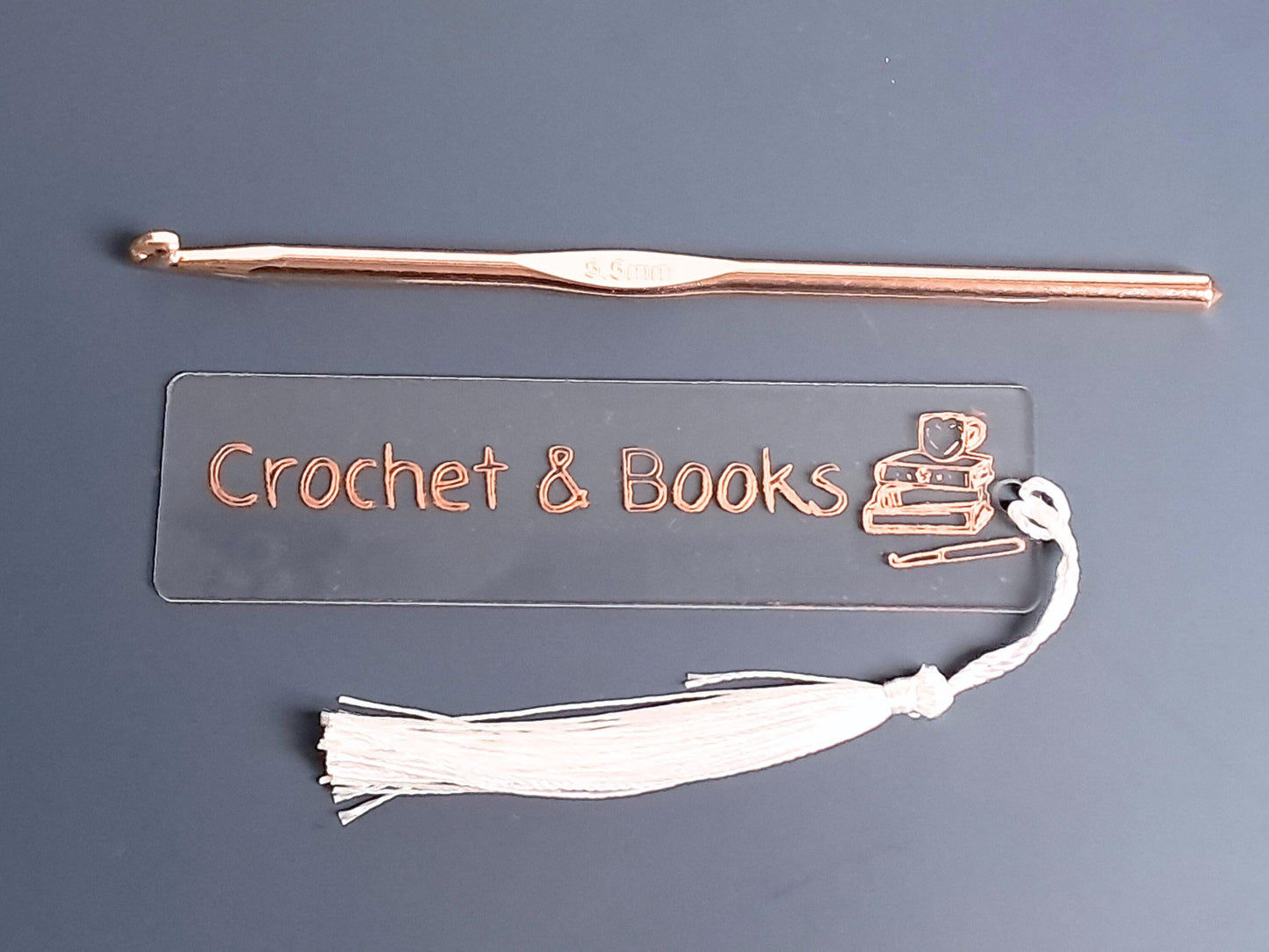 Crochet & Books Bookmark