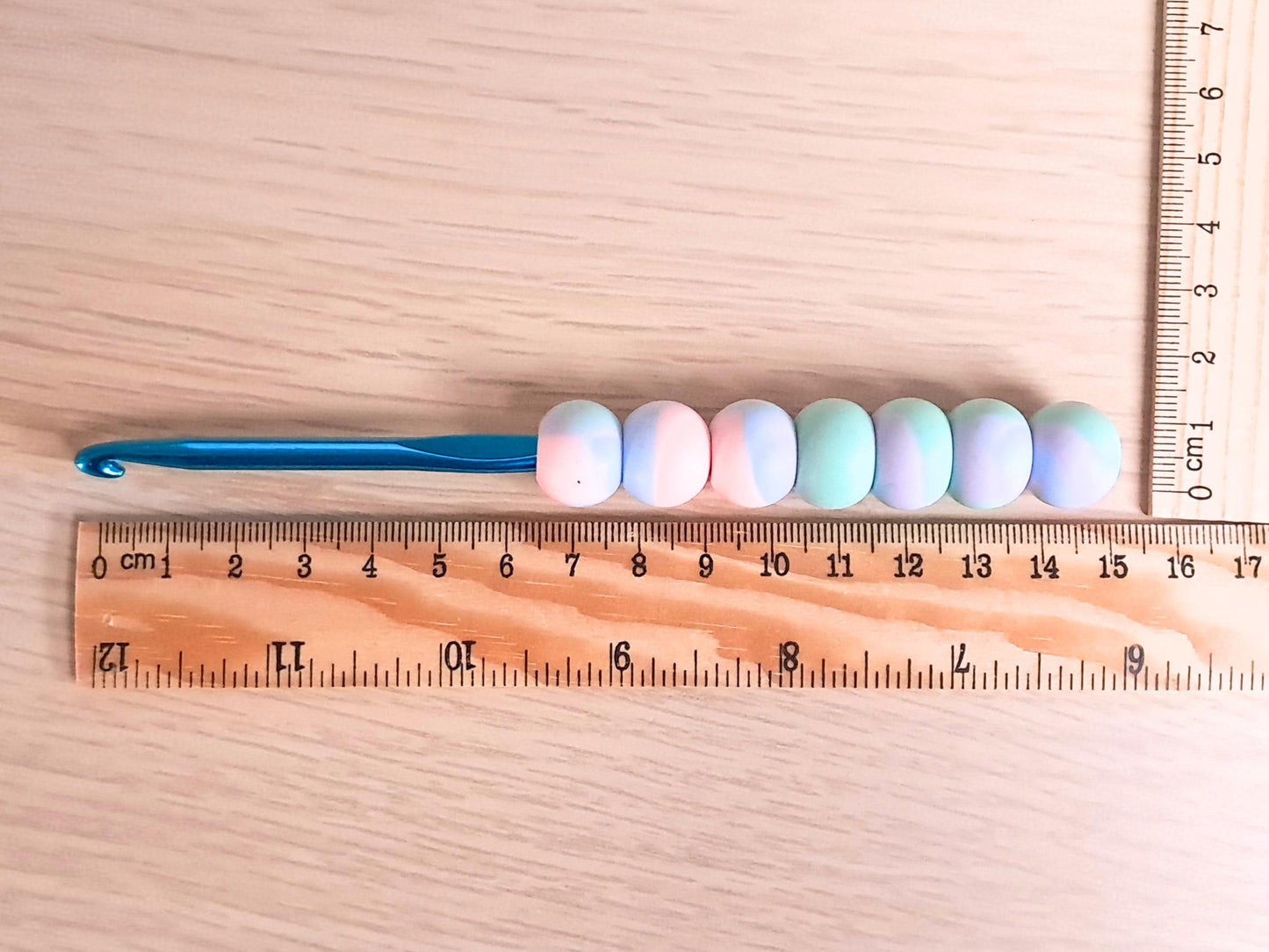 Marbled Pastel Coloured Ergonomic Crochet Hook