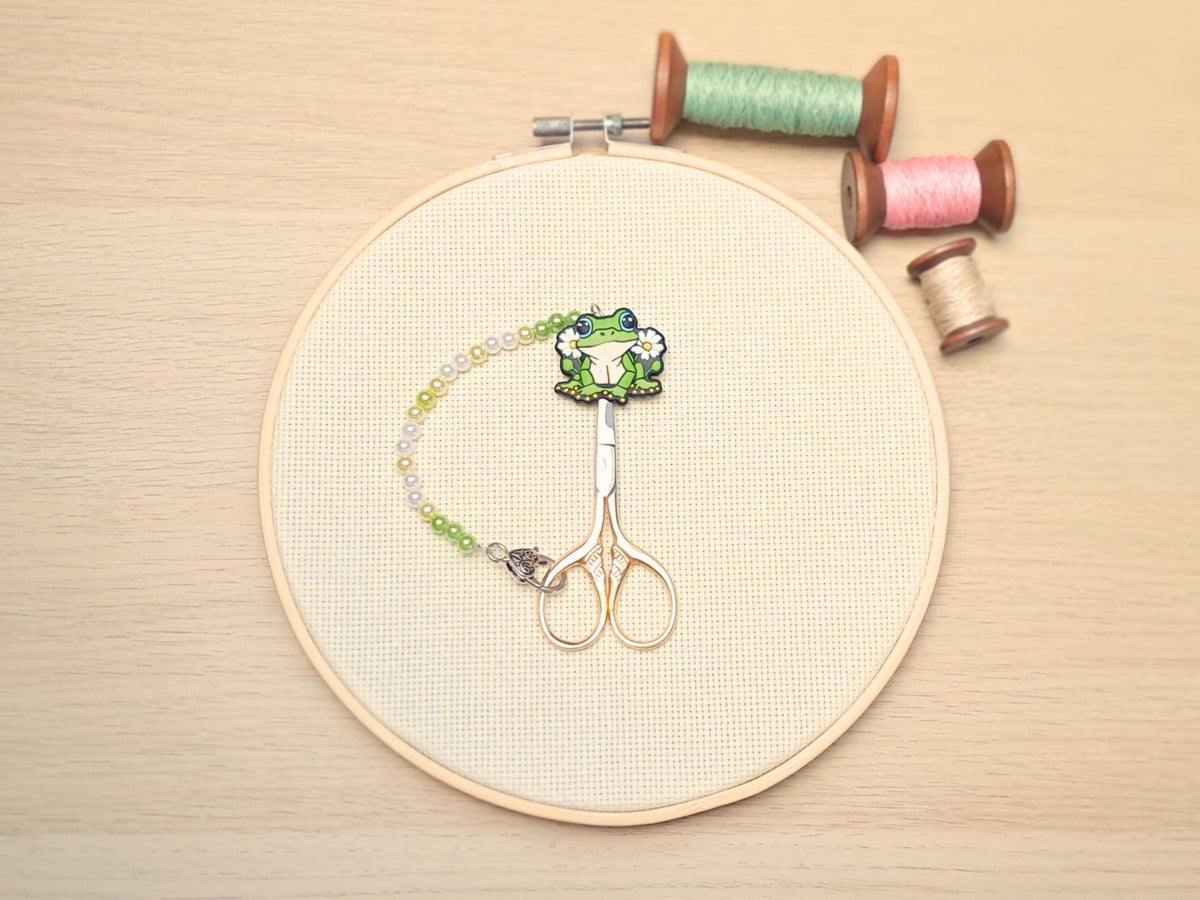 Frog Scissor Fob with Protection Bead