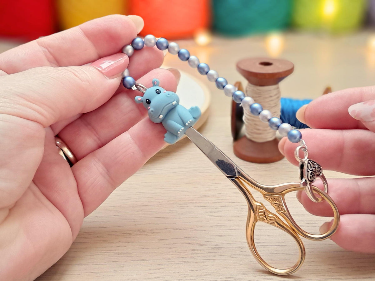 Hippo Scissor Fob with Protection Bead