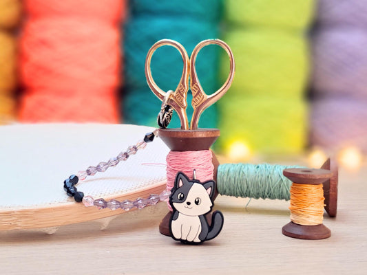 Cat Scissor Fob with Scissor Protection