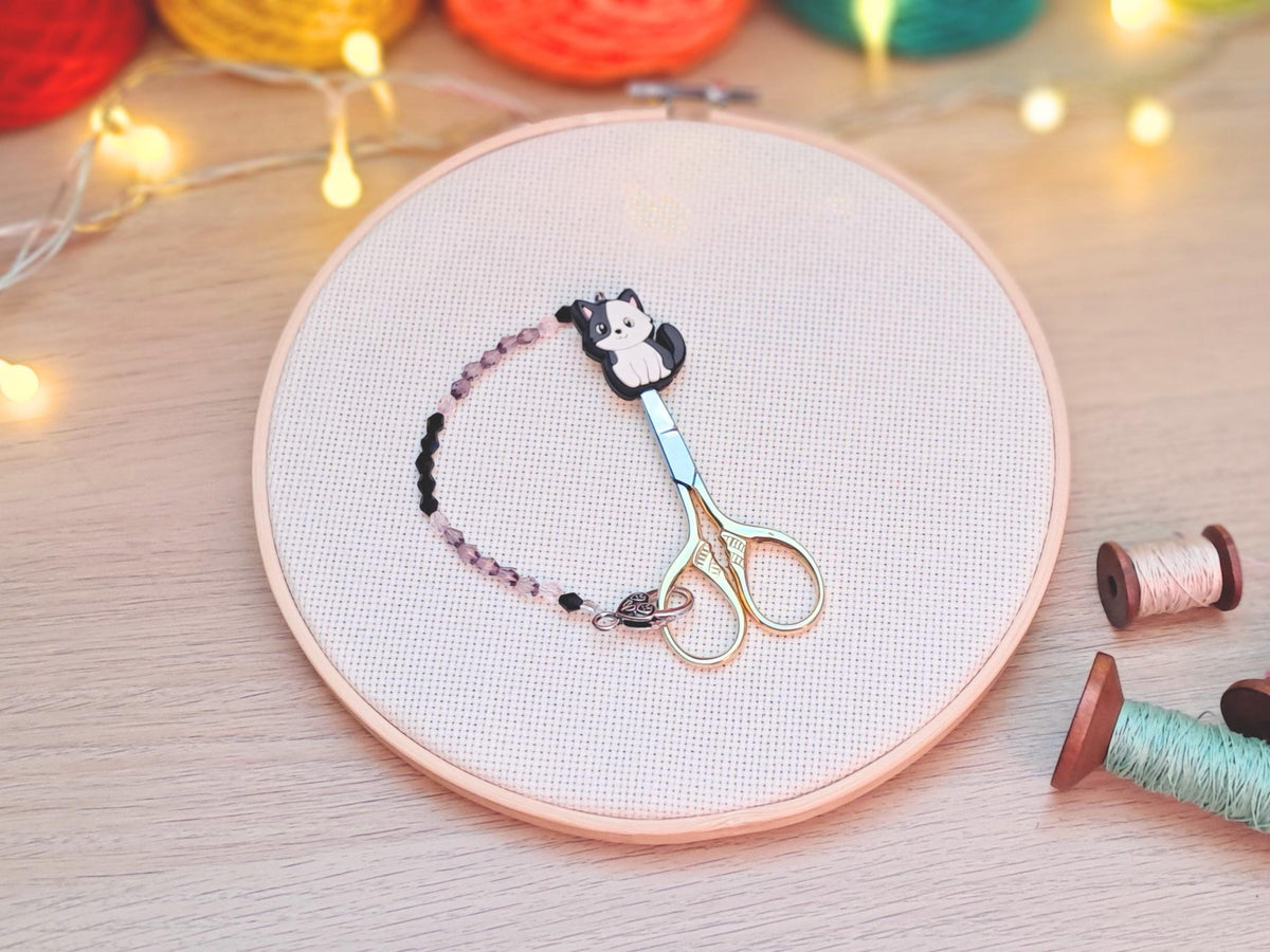 Cat Scissor Fob with Scissor Protection