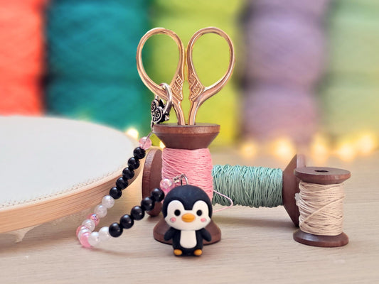Penguin Scissor Fob with Protection Bead