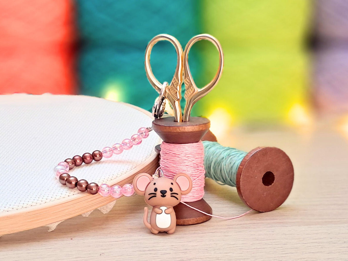 Sweet Mouse Scissor Fob with Protection Bead