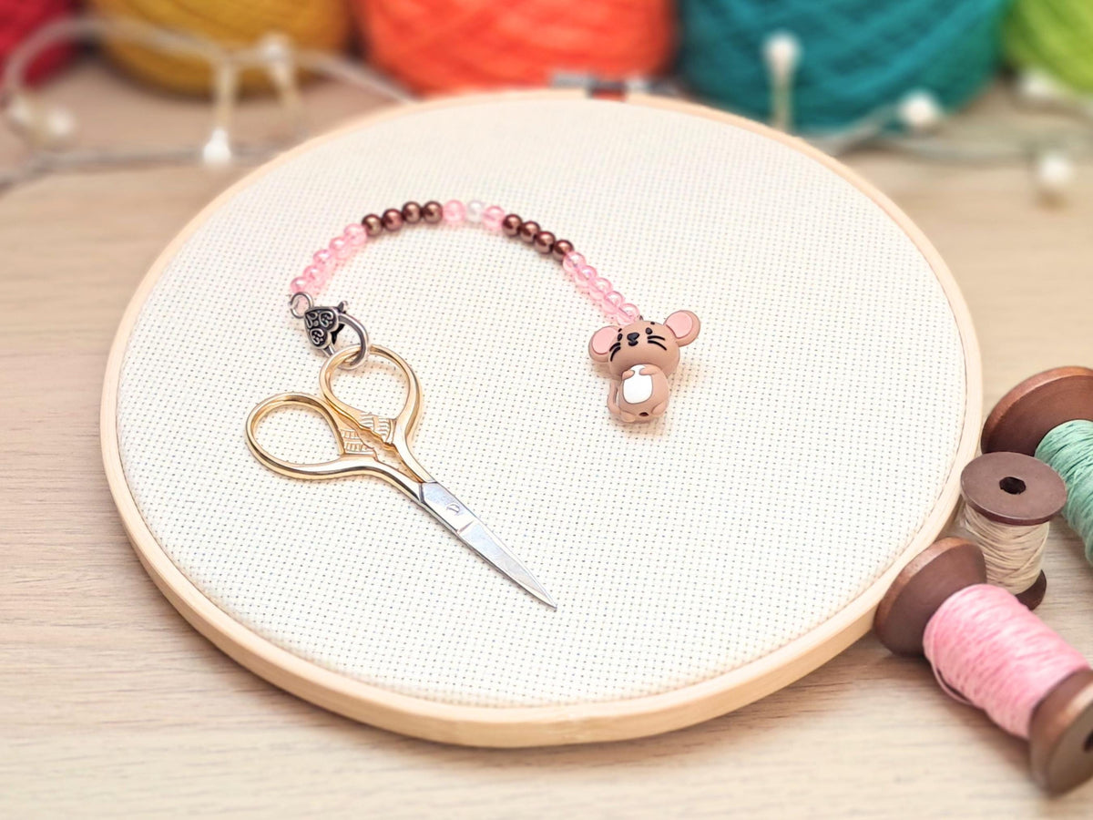 Sweet Mouse Scissor Fob with Protection Bead