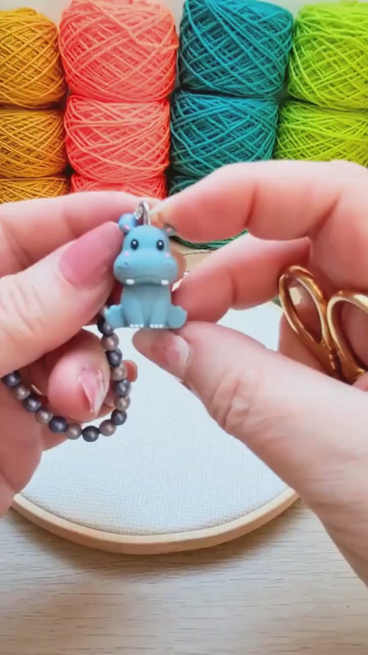 Hippo Scissor Fob with Protection Bead