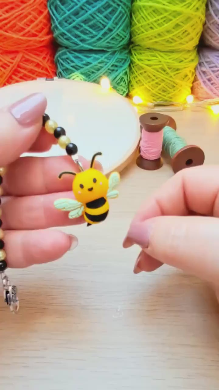 Kawaii Bee Scissor Fob with Scissor Protection